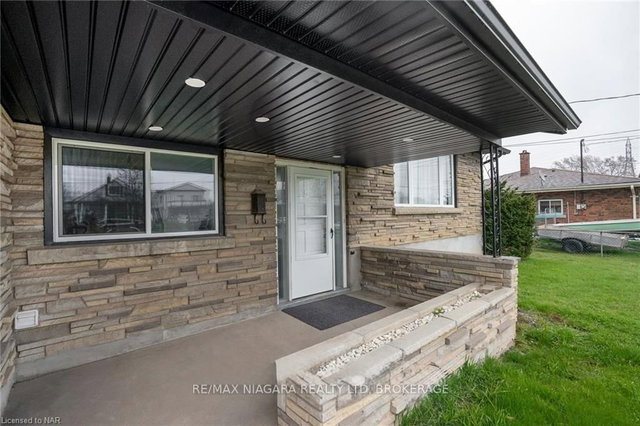 1075 Ontario Road
