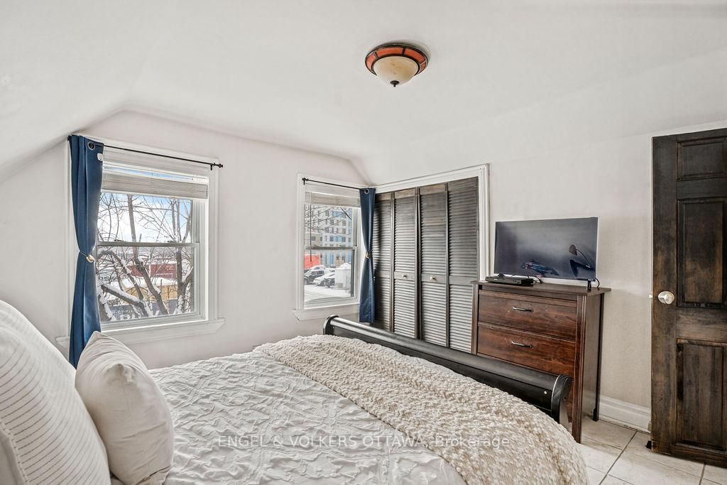477 Booth Street - Photo 24