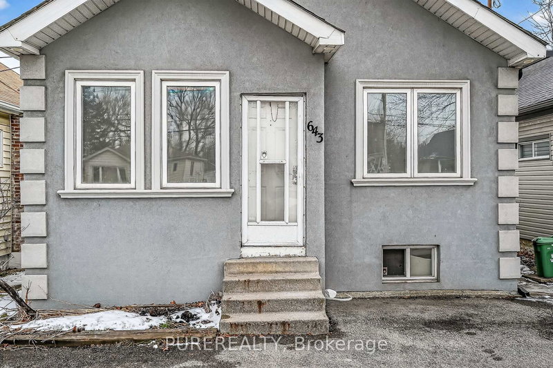 home for sale on 643 Upper Wellington Street