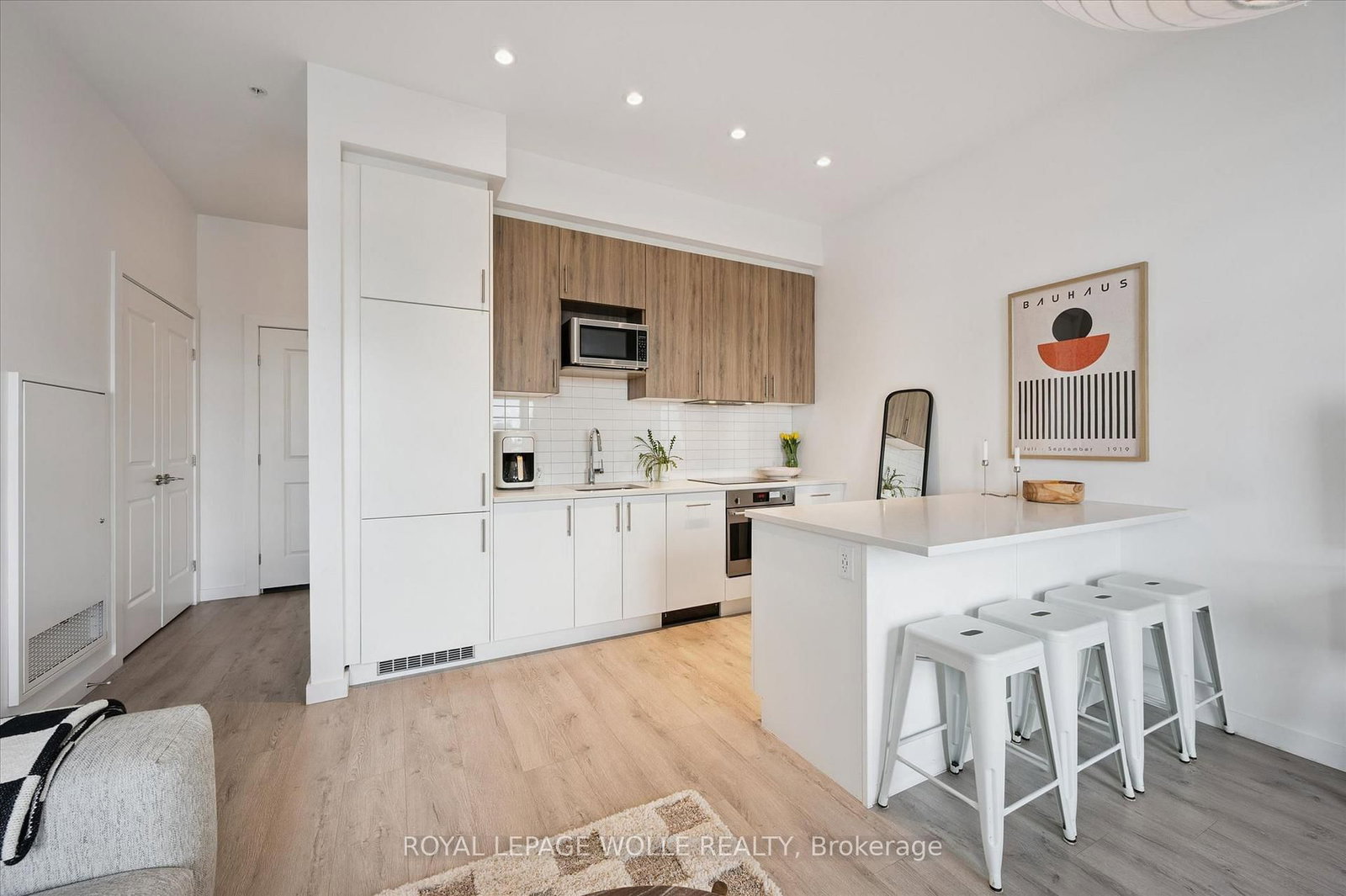 Condo for sale at 1511-181 King Street, Waterloo, Ontario, N2G 1A7 - MLS: X13077588