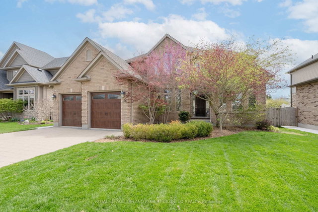 56 Fieldstone Crescent S