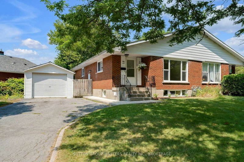 40 Crescent Dr, Kingston, Ontario