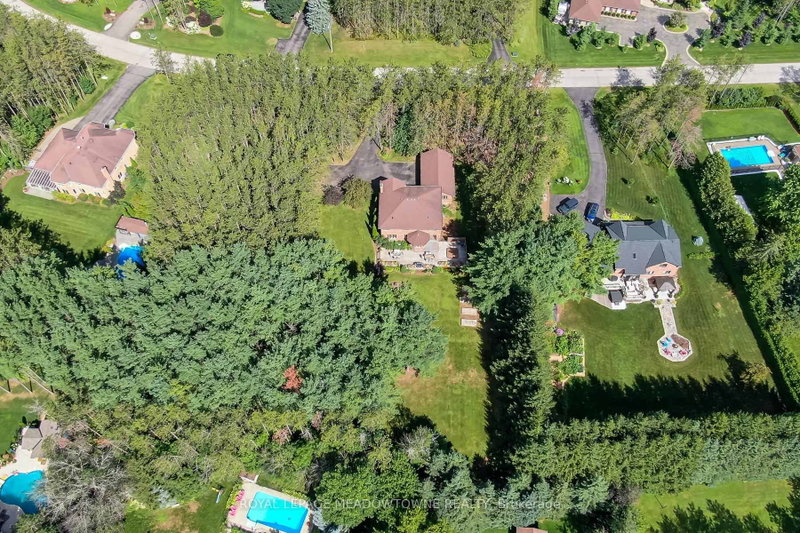 4 Pine Ridge Road