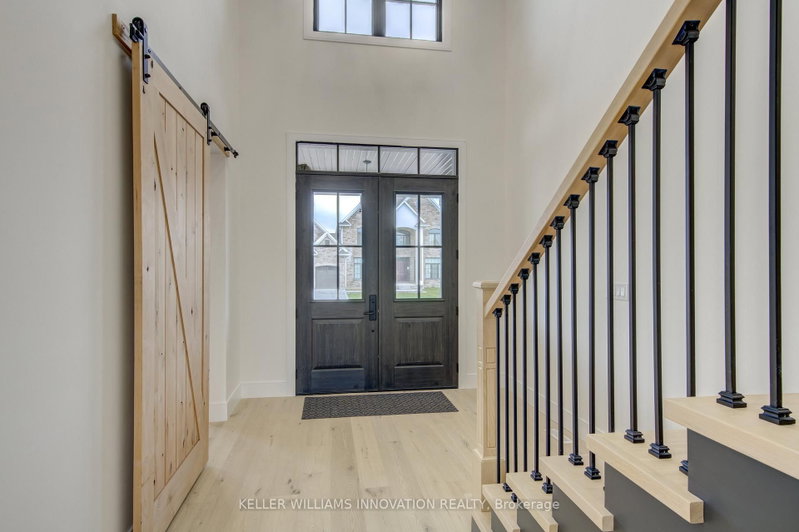 8 Edgeview Crescent W