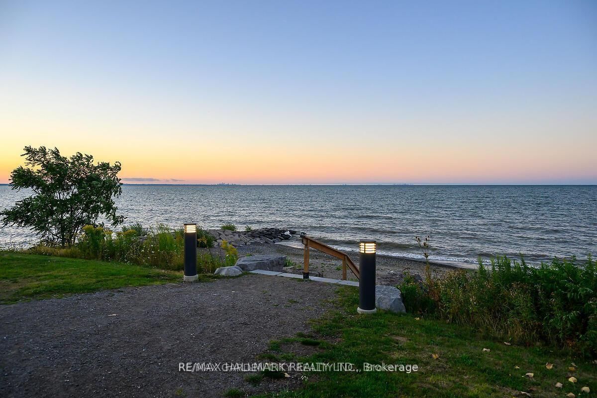 10 Concord Place, Unit 409 - Photo 31