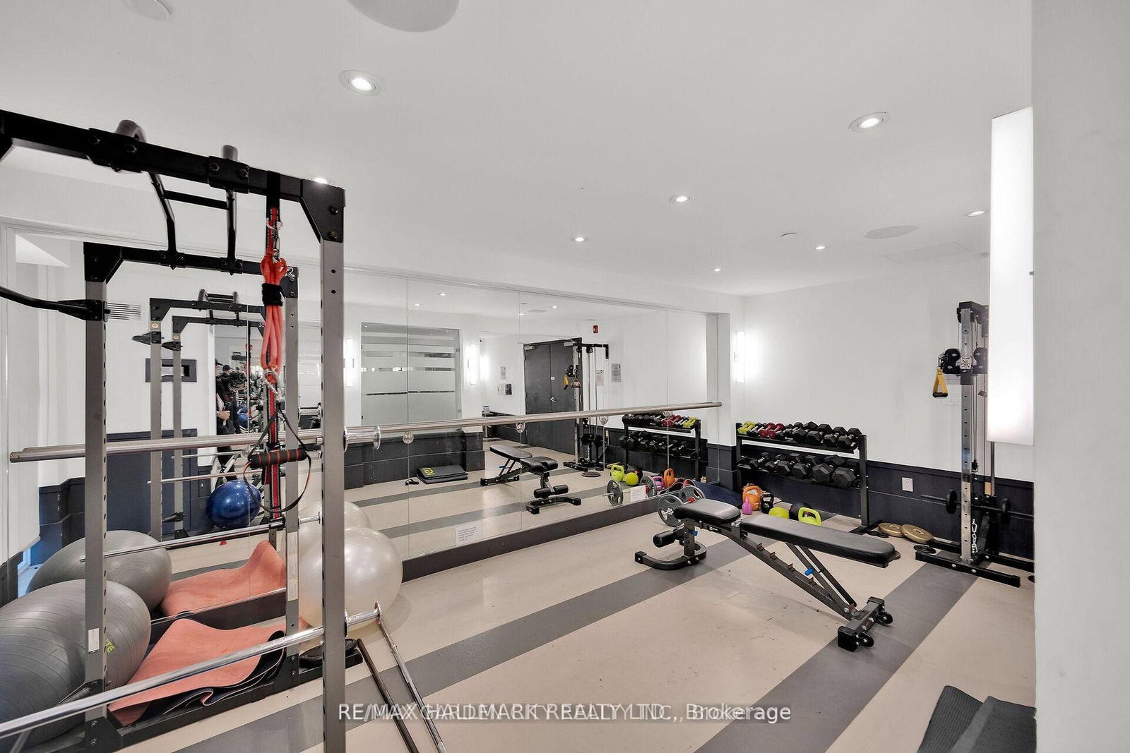 10 Concord Place, Unit 409 - Photo 36