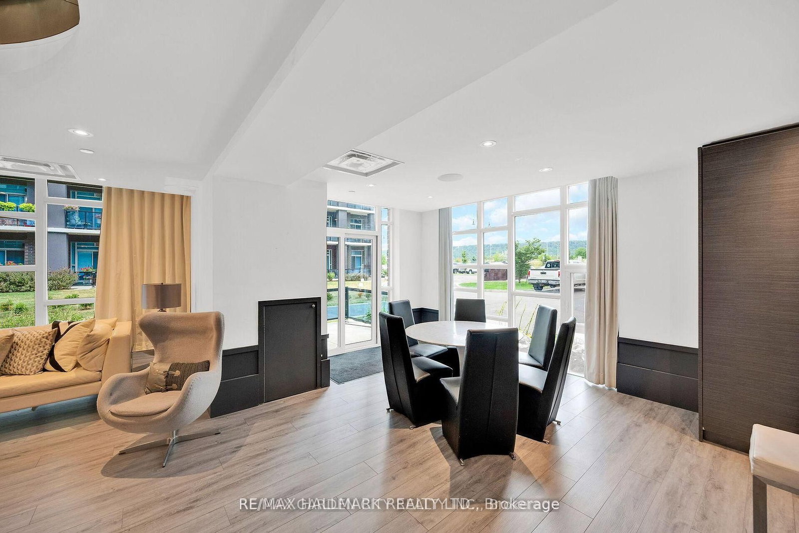 10 Concord Place, Unit 409 - Photo 39