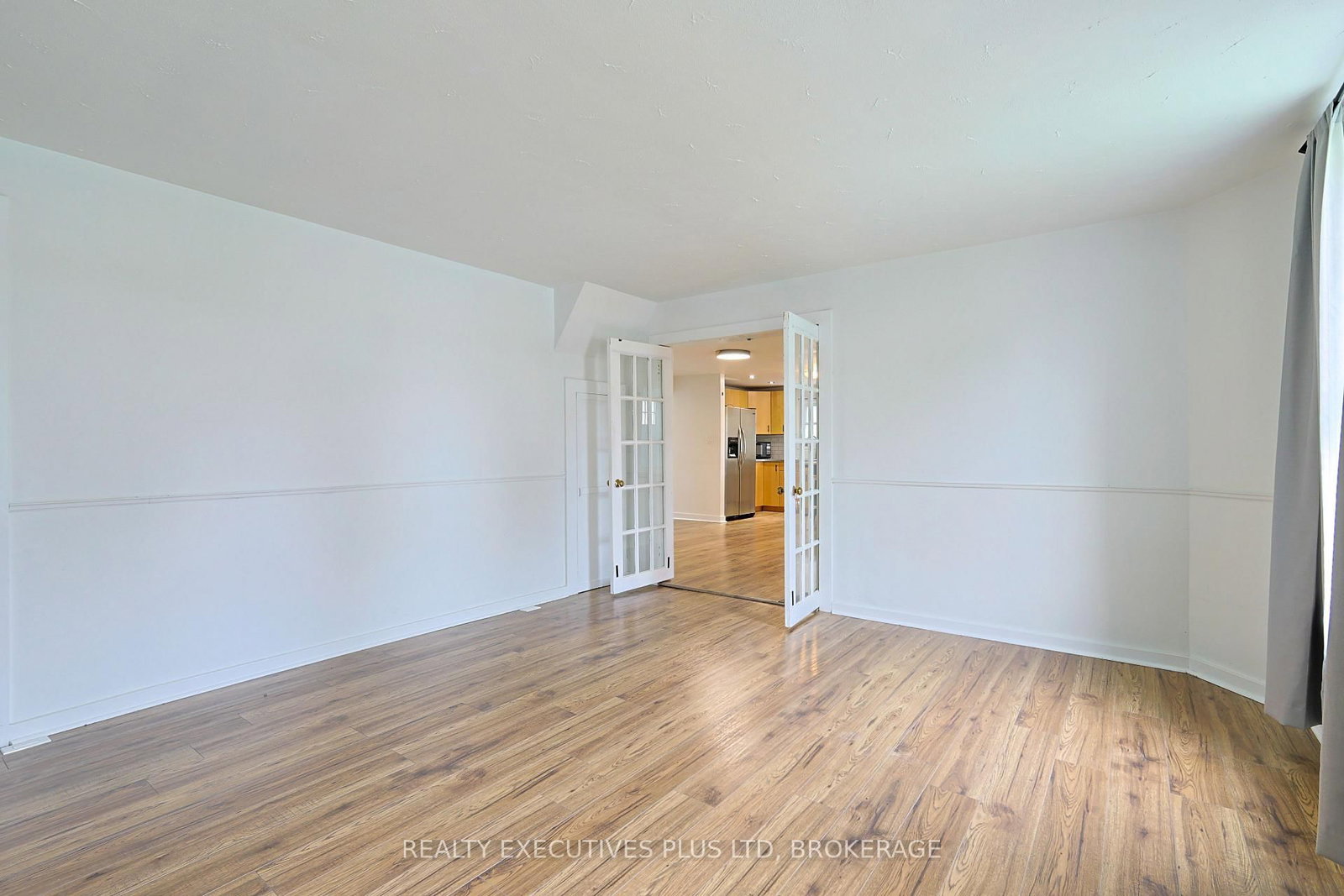15 Chestnut Street E - Photo 14