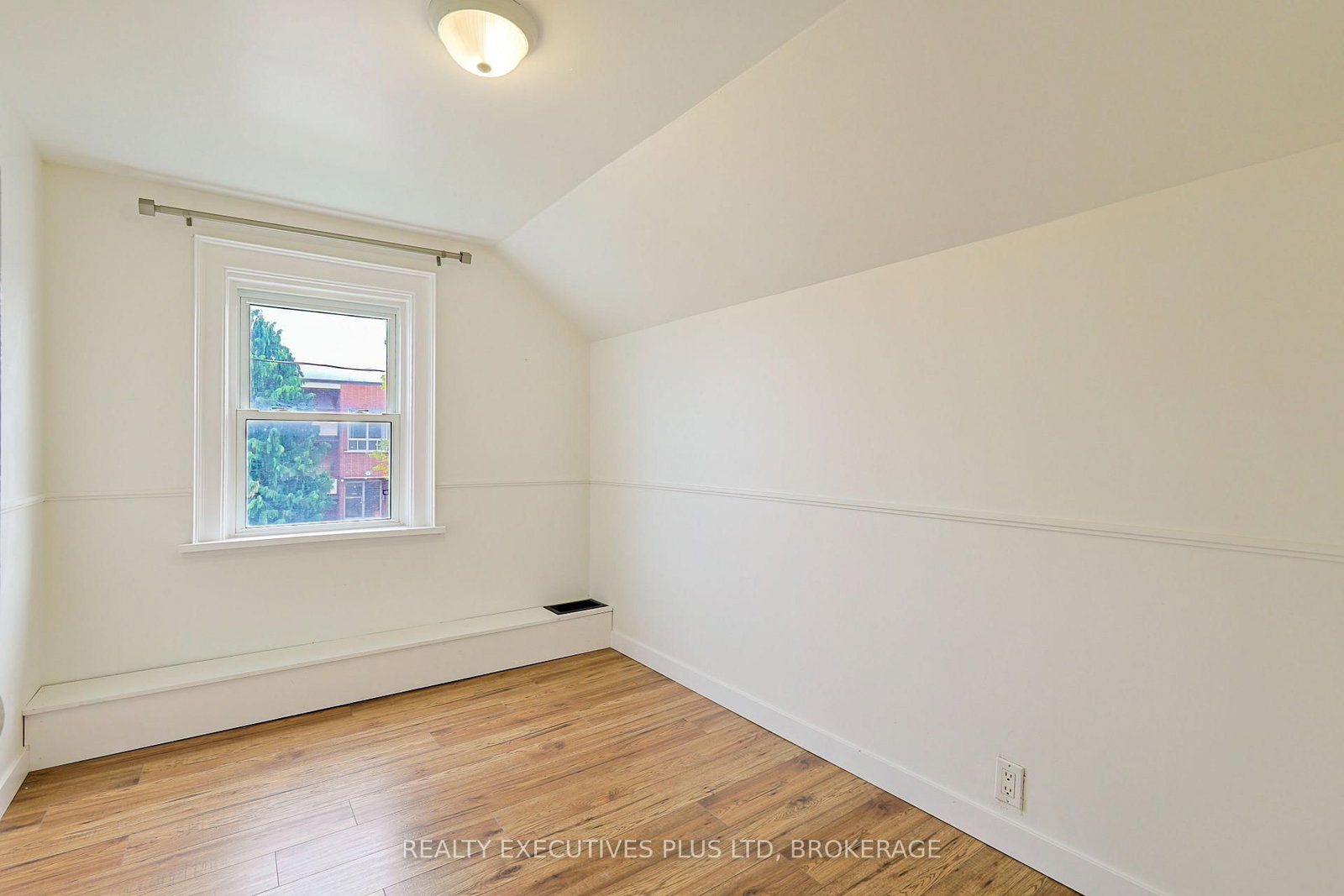 15 Chestnut Street E - Photo 21