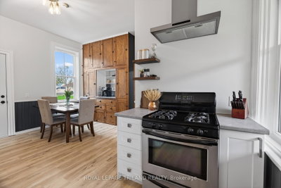 492 Victoria Street — photo 6