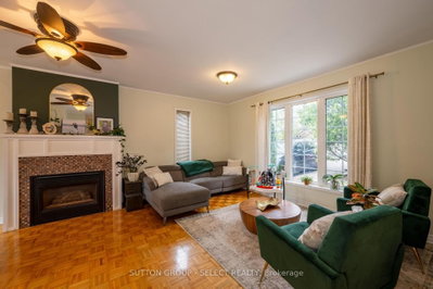 1129 Sunningdale Road E — photo 5