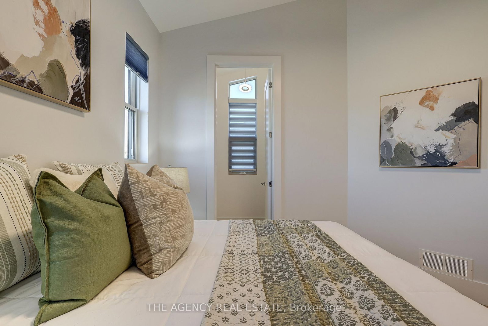 4228 Fallingbrook Road • London South, ON photo 14