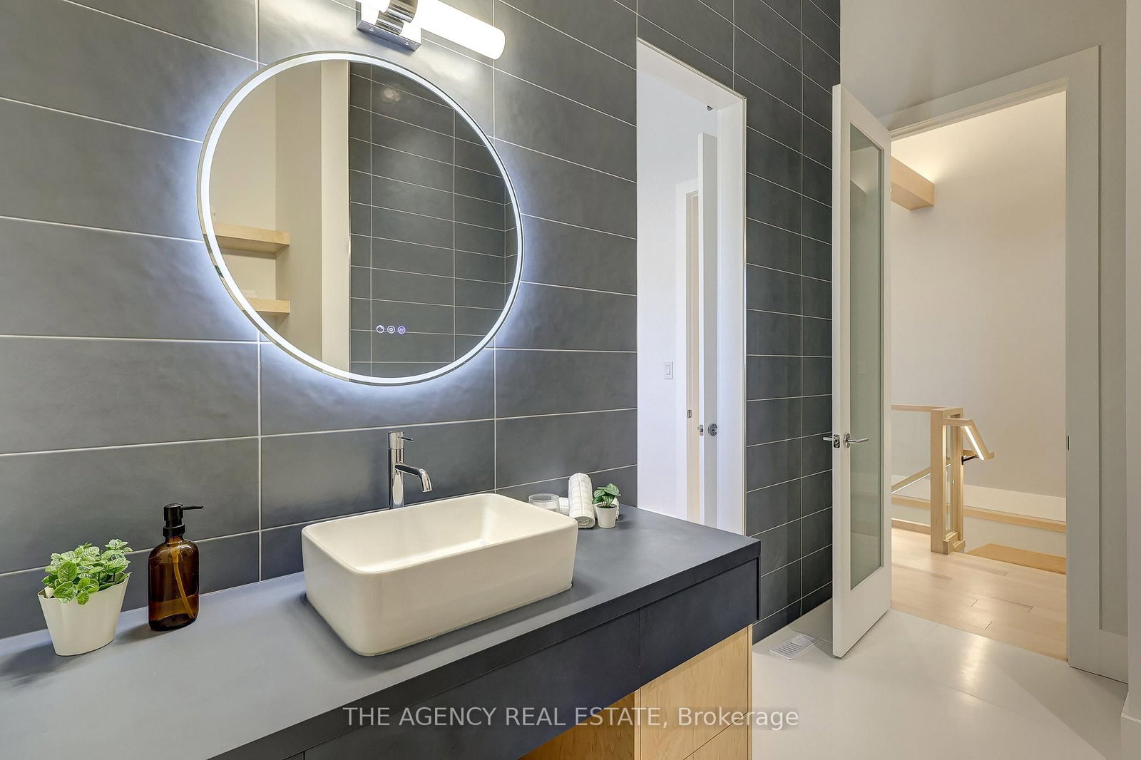 4228 Fallingbrook Road • London South, ON photo 18