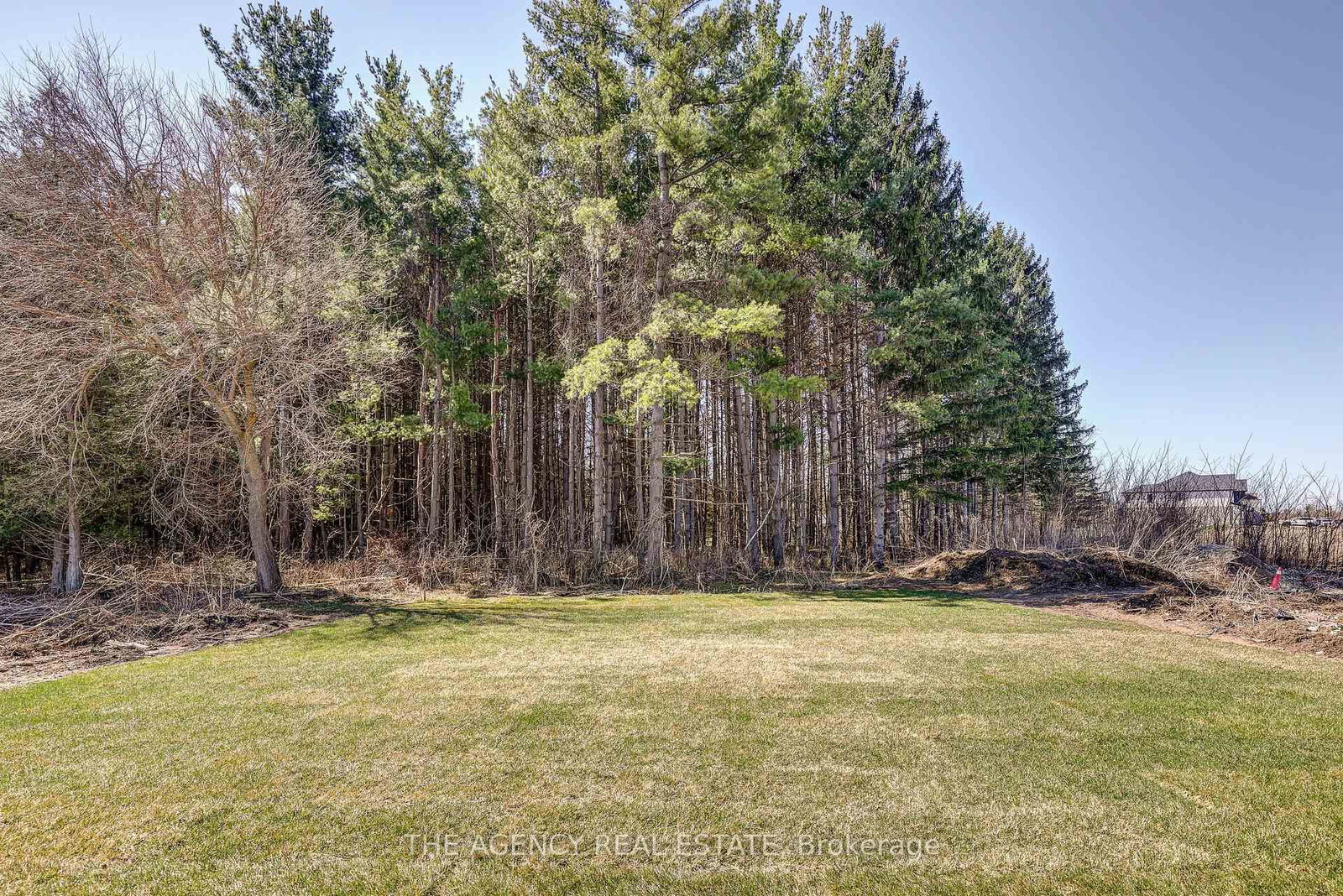 4228 Fallingbrook Road • London South, ON photo 4