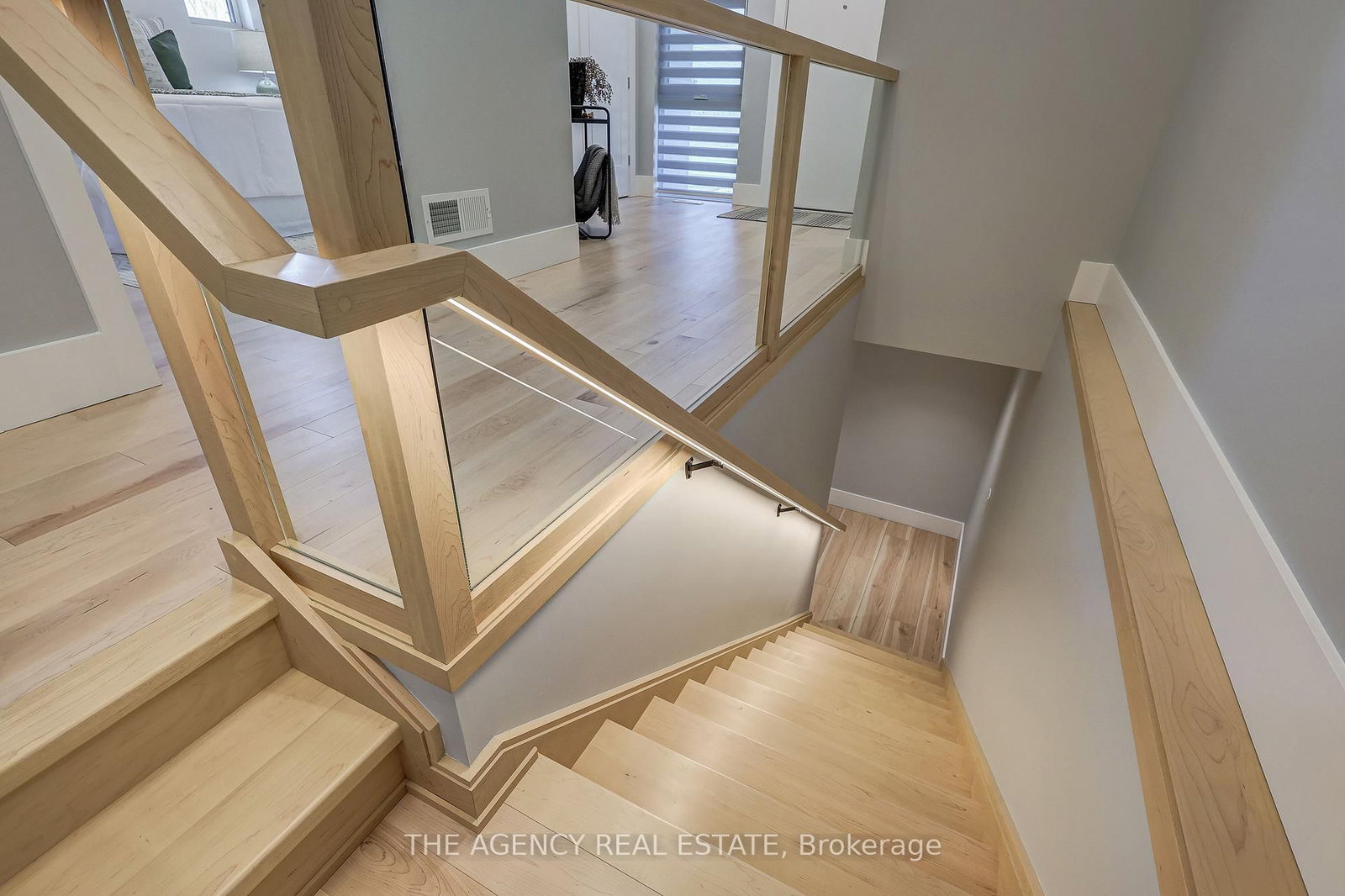 4228 Fallingbrook Road • London South, ON photo 9