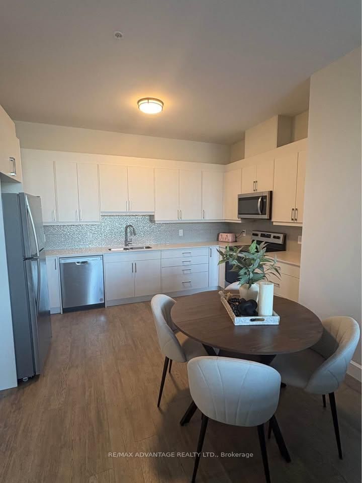 1600 Hyde Park Road, Unit 315 - Photo 2