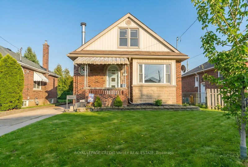 home for sale on 117 Glencarry Avenue