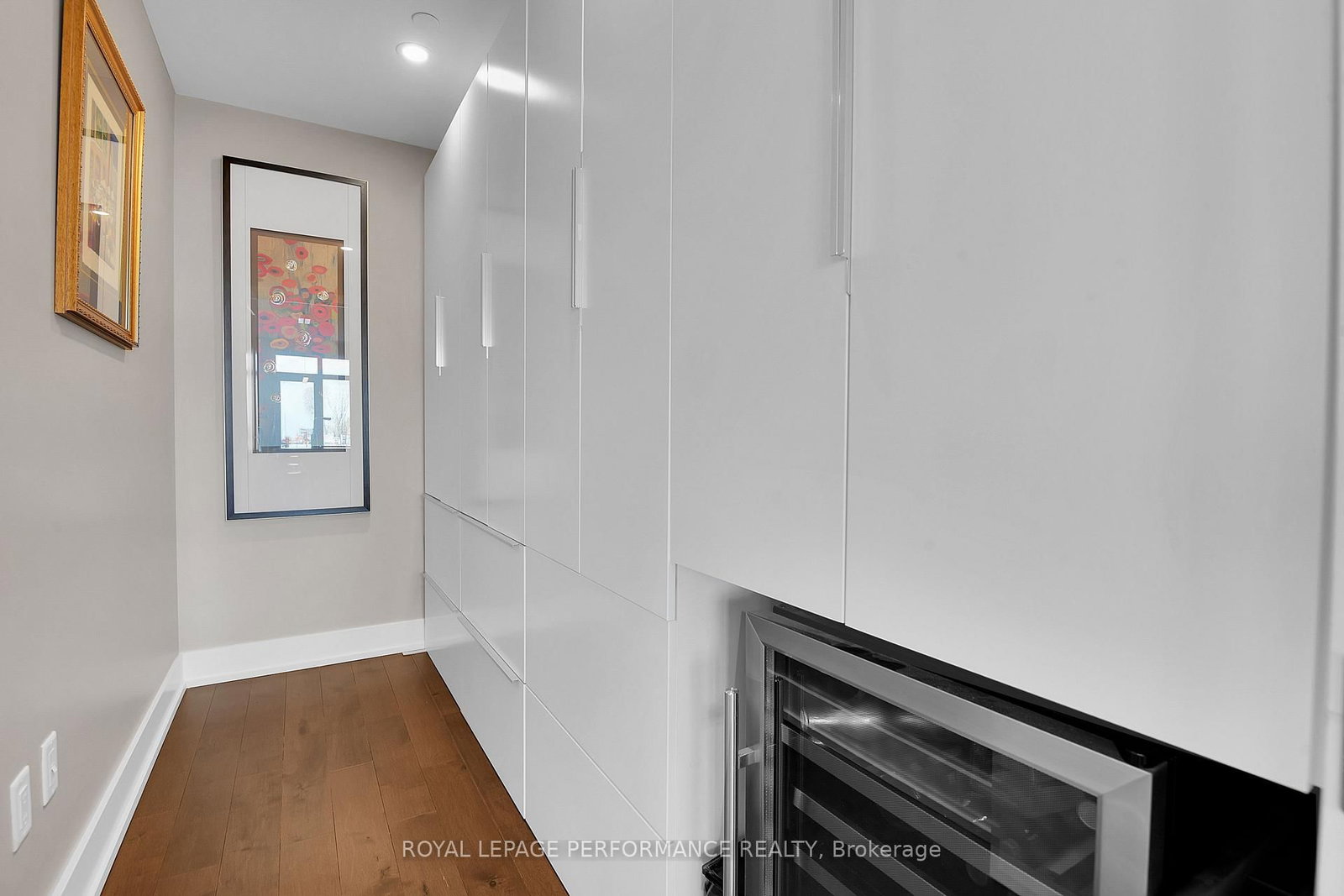 11 Oblats Avenue, Unit 507 - Photo 14