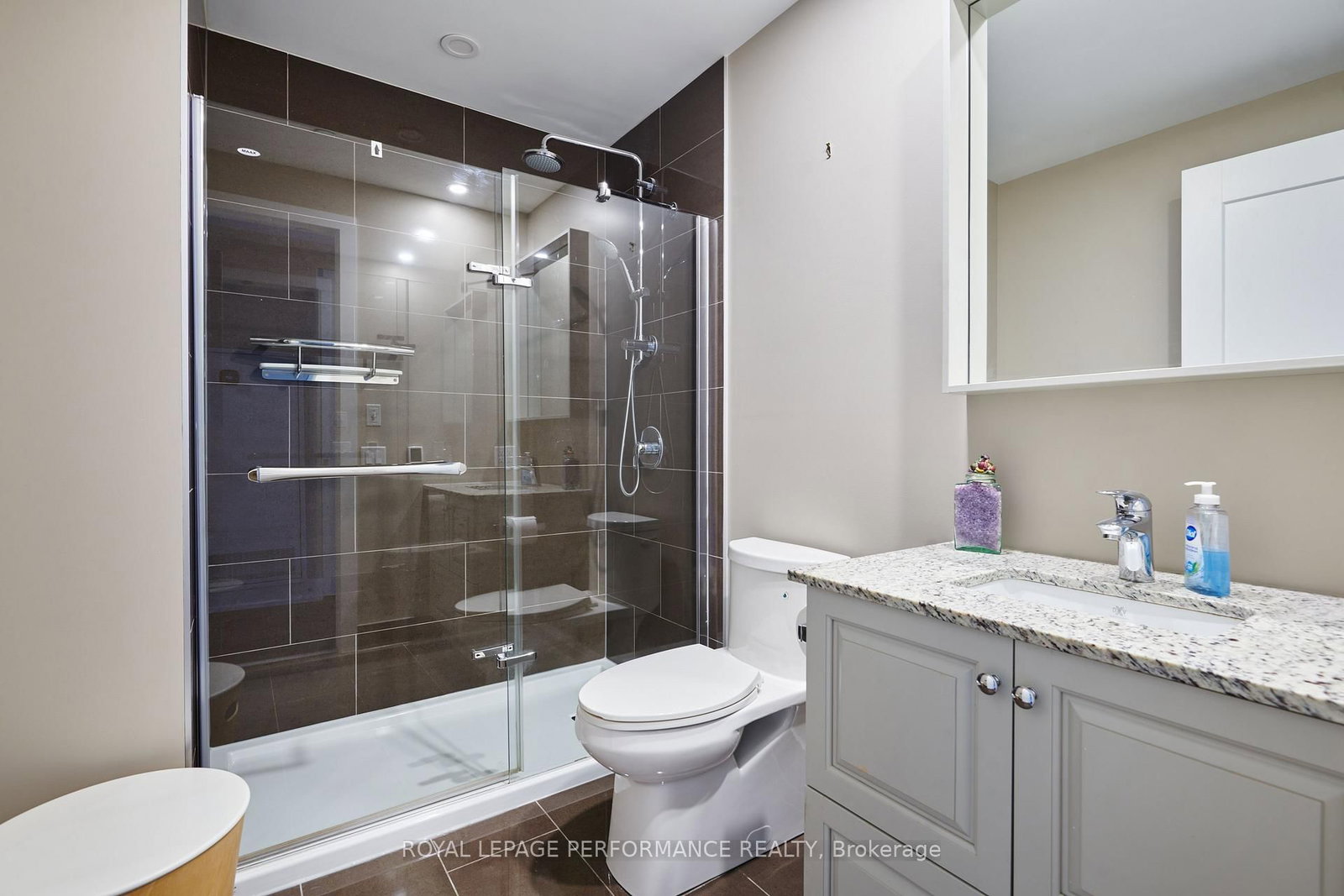 11 Oblats Avenue, Unit 507 - Photo 22