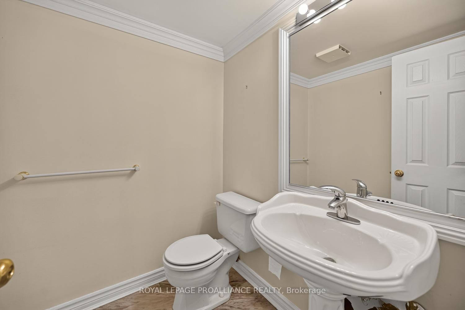 39 Country Club Place • Brockville, ON photo 32
