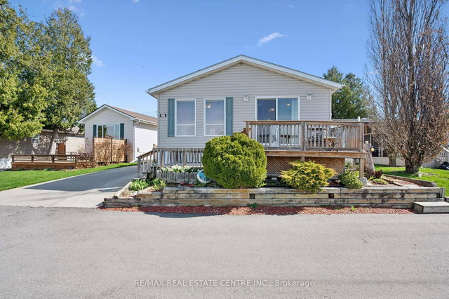 27 Trillium Beach Drive Pvt Drive