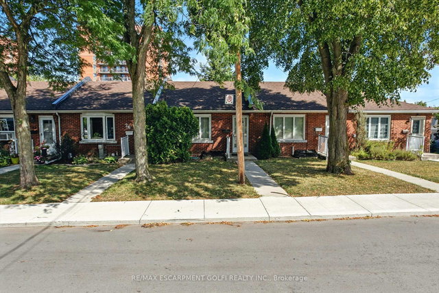 24 Macklin Street N