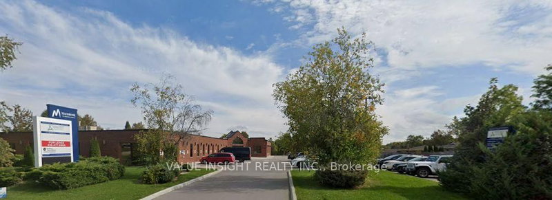 108 Angelina St S photo 3