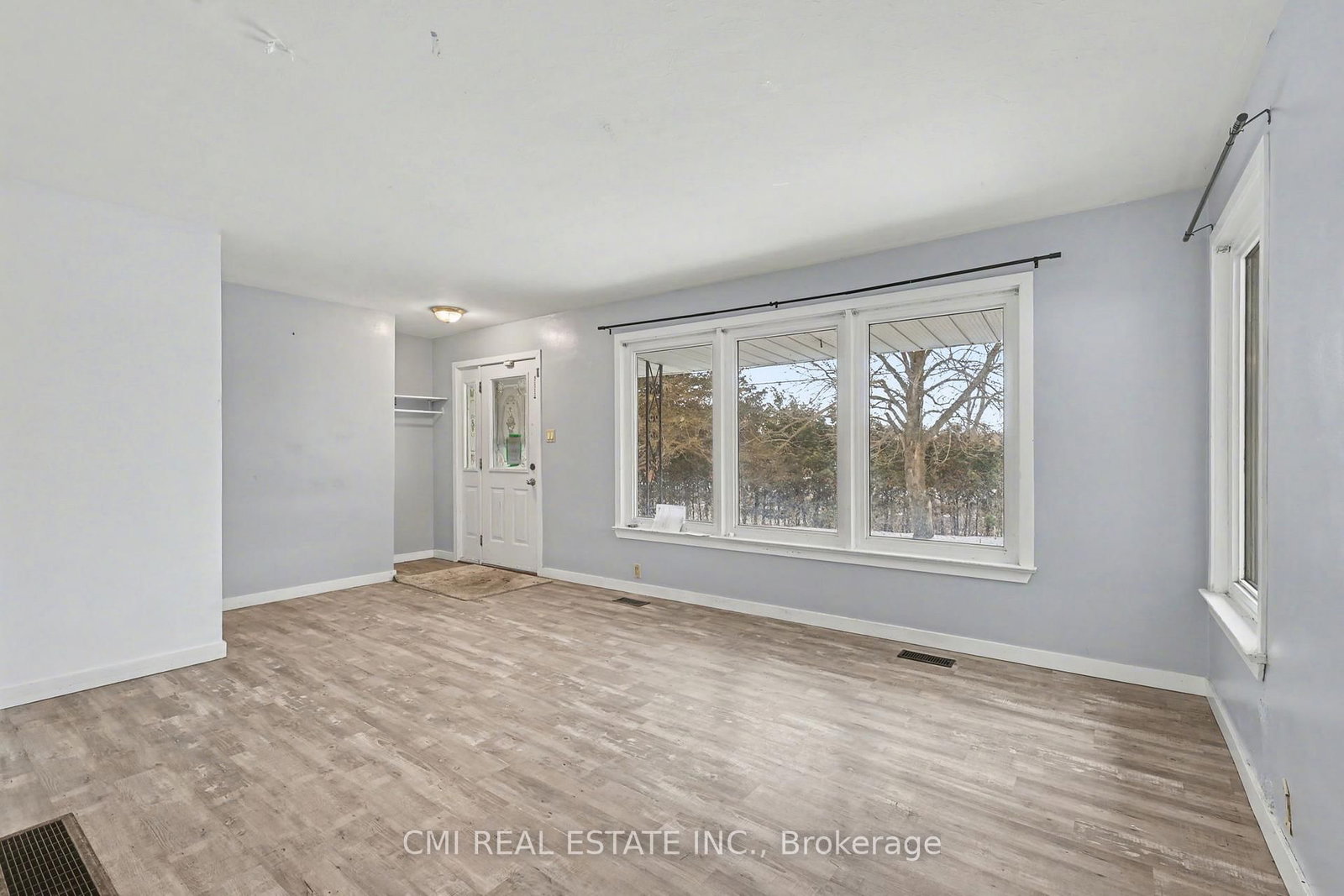 606 GLEN MILLER Road • Trenton, ON photo 10