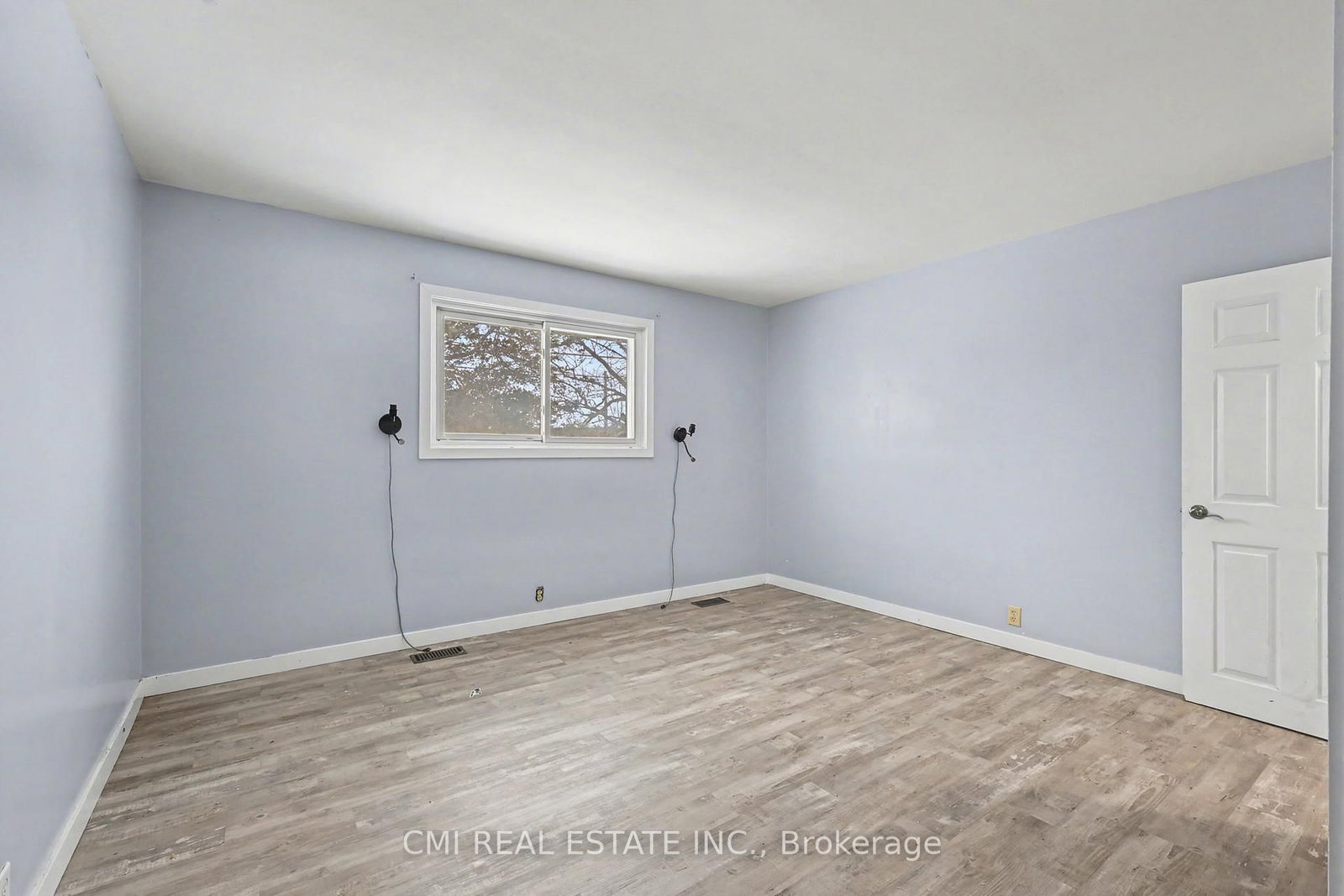 606 GLEN MILLER Road • Trenton, ON photo 24