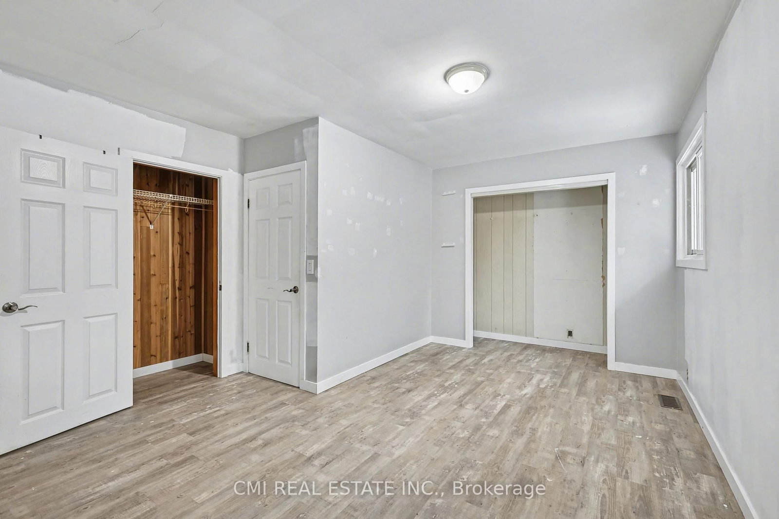 606 GLEN MILLER Road • Trenton, ON photo 27