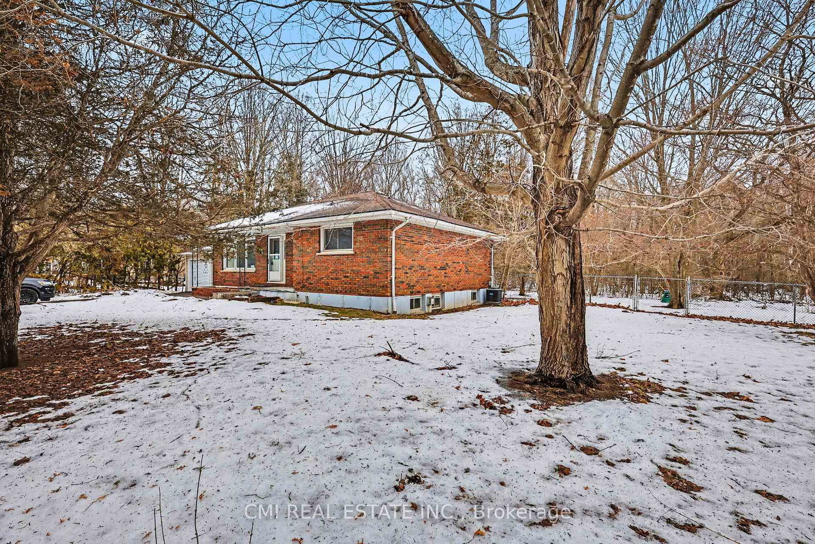 606 GLEN MILLER Road • Trenton, ON photo 3