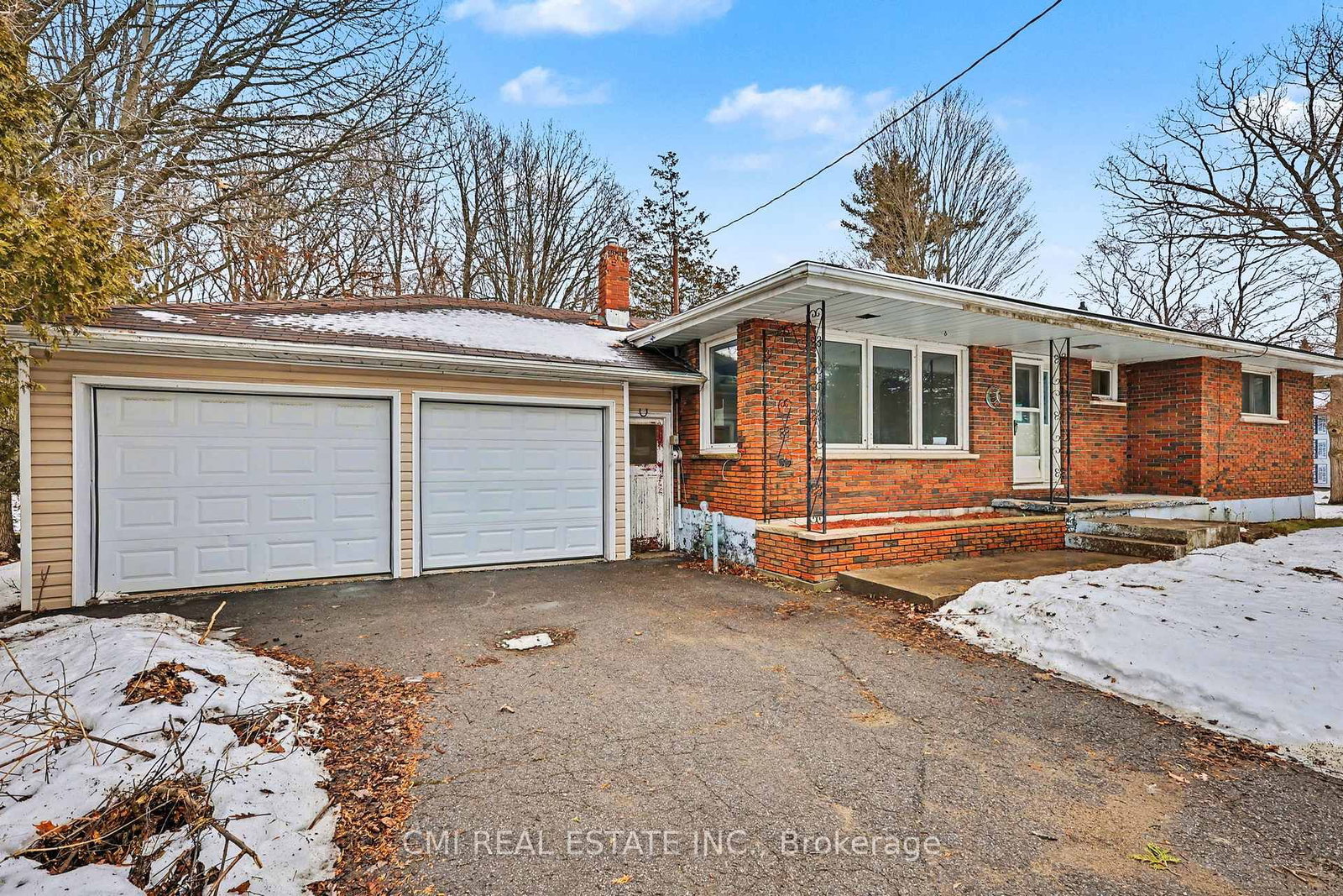 606 GLEN MILLER Road • Trenton, ON photo 4