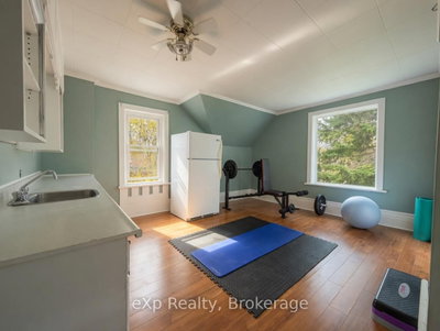 572 9th Avenue • Hanover, ON photo 9