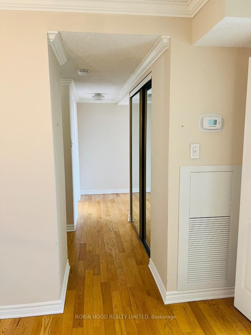 530 Laurier Avenue W • #910 • Ottawa, ON photo 16