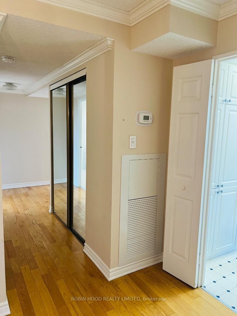 530 Laurier Avenue W • #910 • Ottawa, ON photo 17