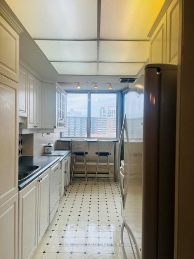 530 Laurier Avenue W • #910 • Ottawa, ON photo 5