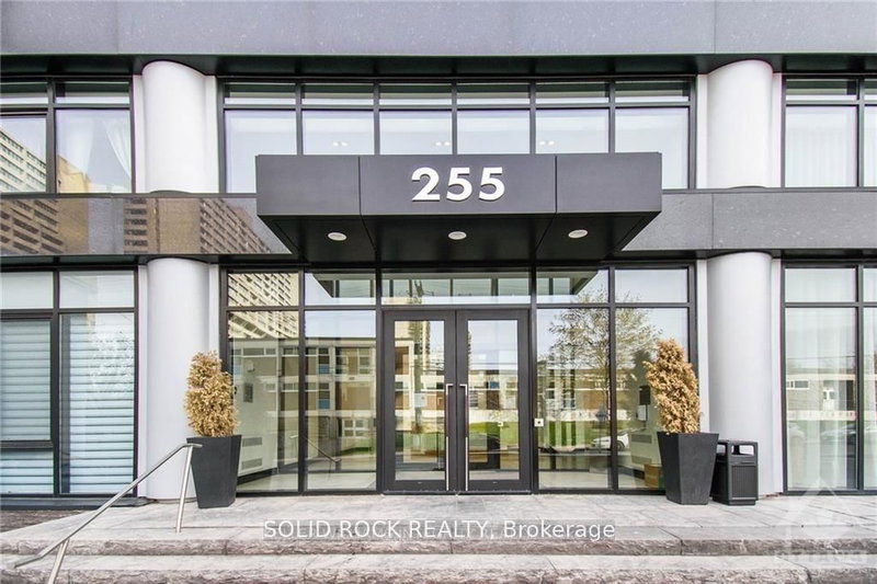 213 - 255 Bay Street