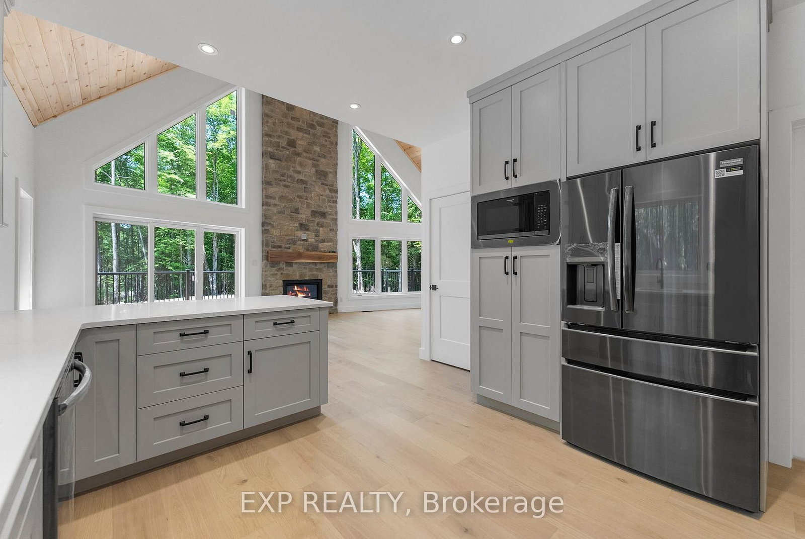 743 Lakewoods Drive • Barry's Bay, ON photo 17
