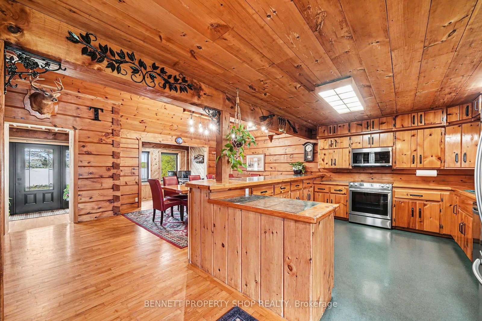Listing Image 7