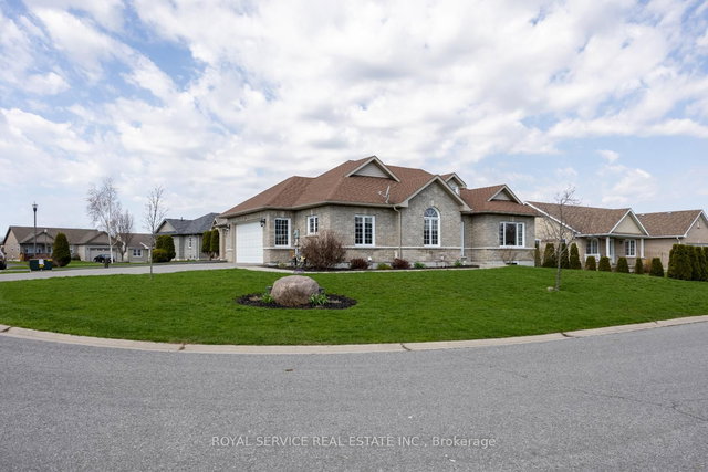 16 Cortland Crescent