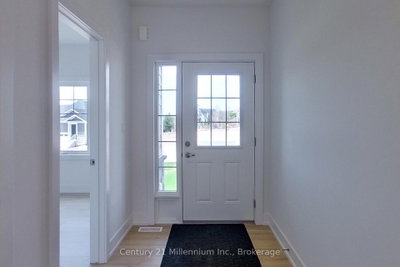 321 Telford Trail • Georgian Bluffs, ON photo 3