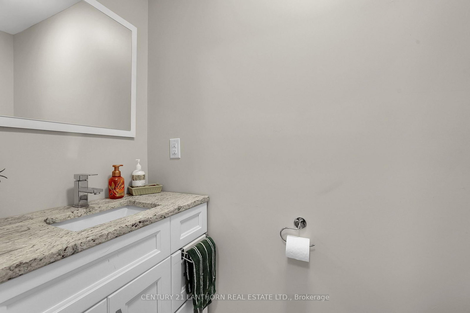 90 Seymour Street W • Madoc, ON photo 44