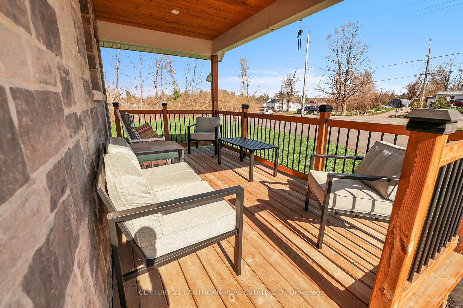 90 Seymour Street W • Madoc, ON photo 8