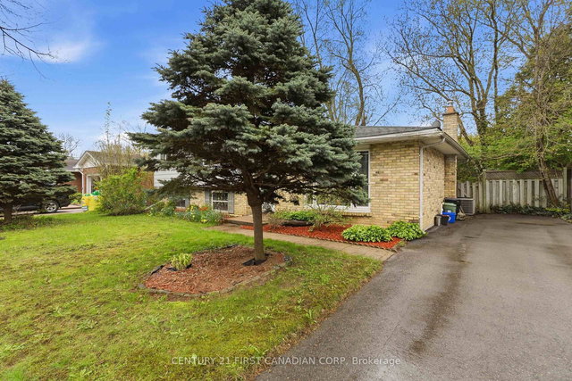 1412 Stoneybrook Crescent