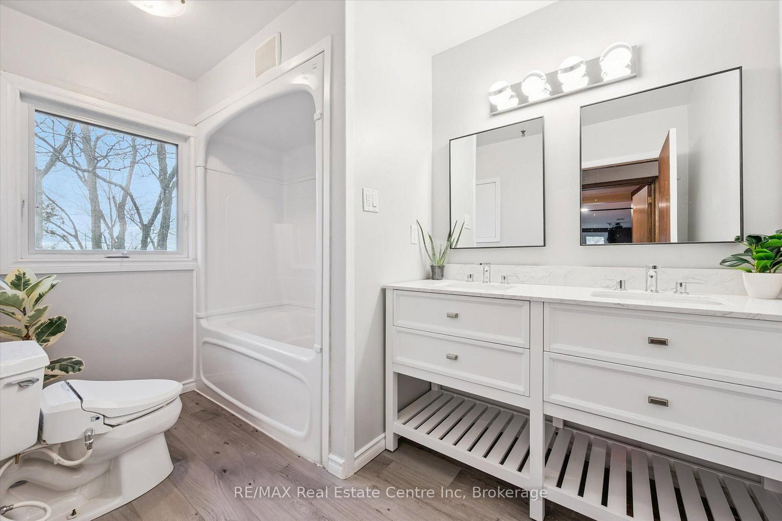 500 WATSON Parkway S • Guelph, ON photo 17