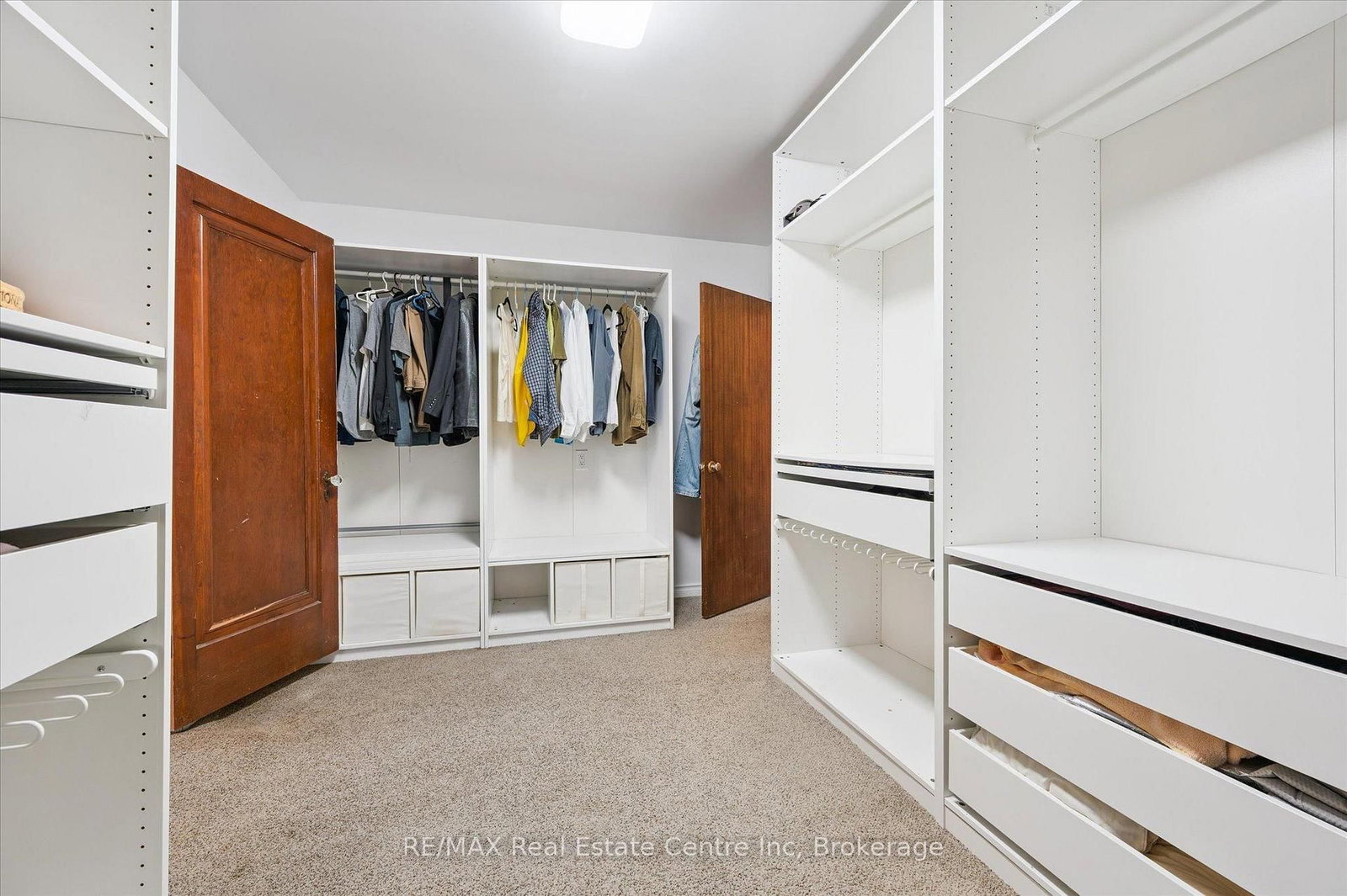 500 WATSON Parkway S • Guelph, ON photo 20