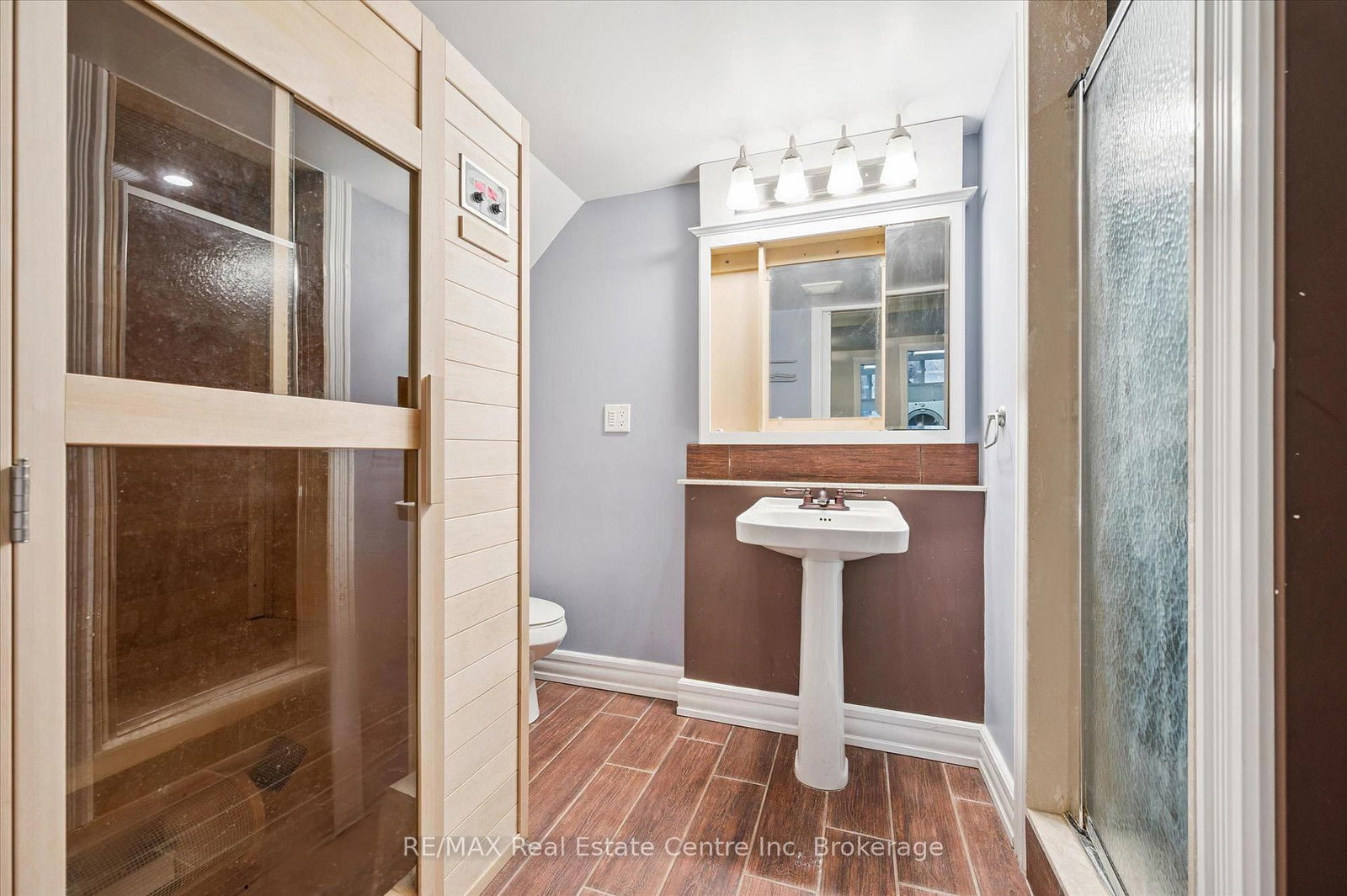 500 WATSON Parkway S • Guelph, ON photo 23