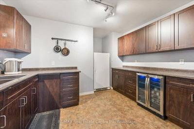 500 WATSON Parkway S • Guelph, ON photo 8