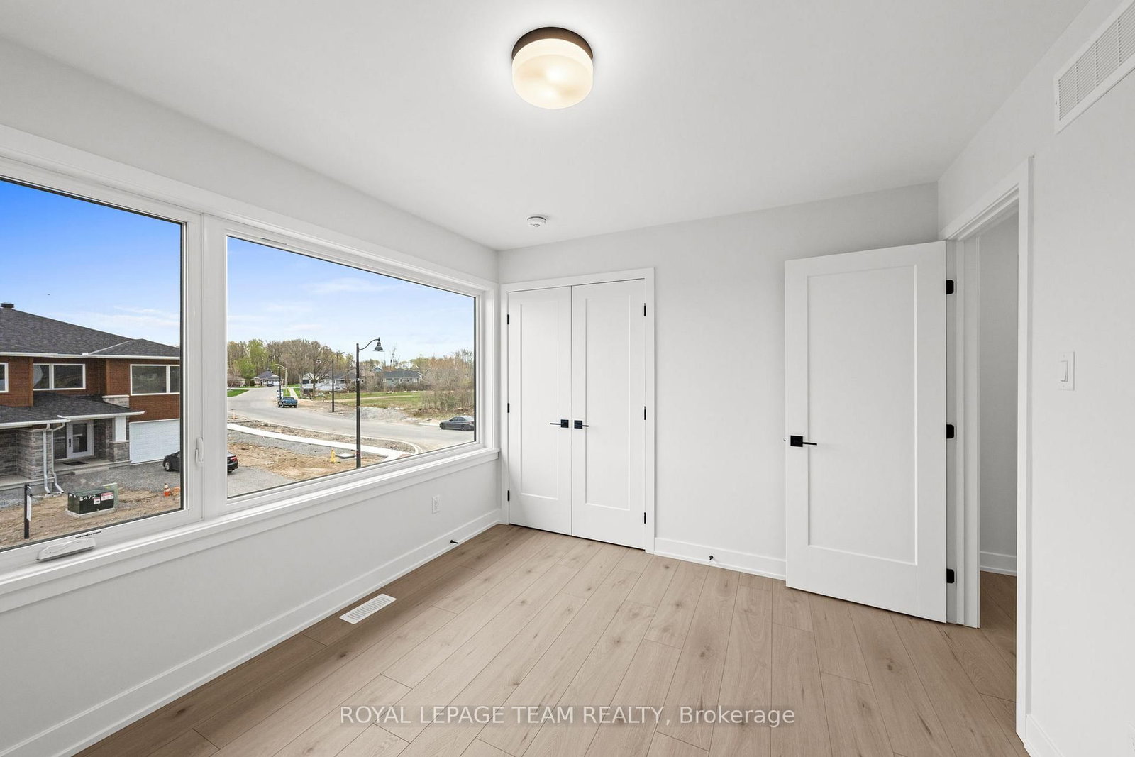 1169 MOORE Street • Brockville, ON photo 39