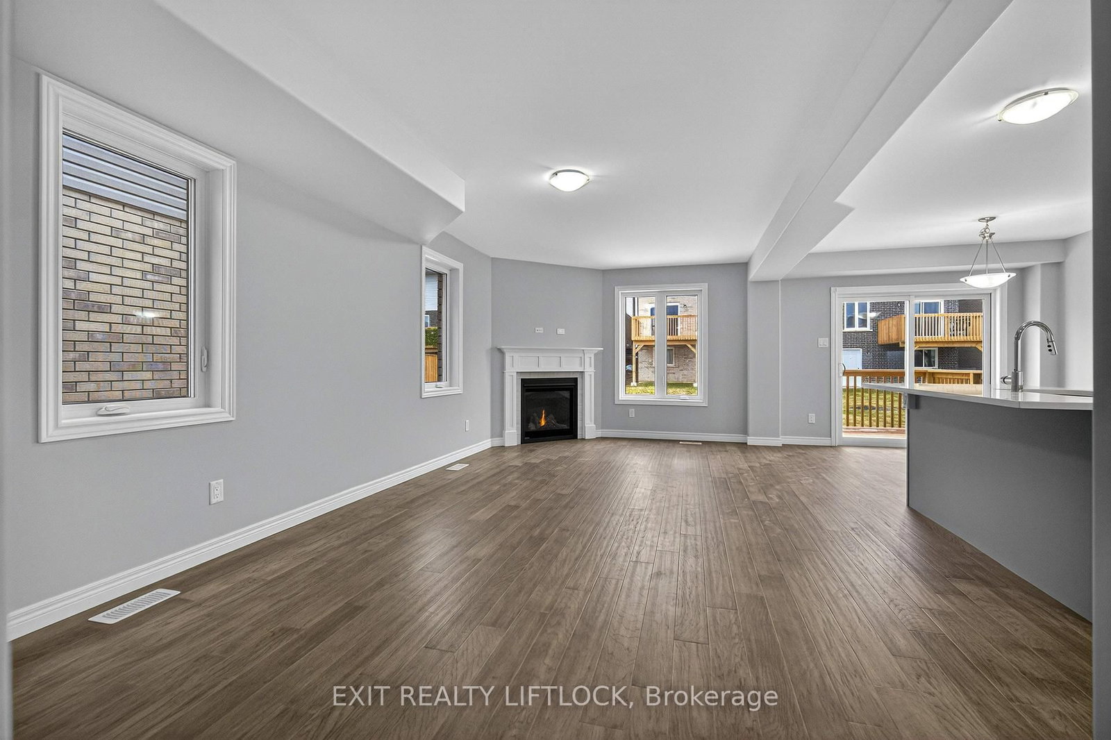 220 O'Neil Street • Peterborough, ON photo 4